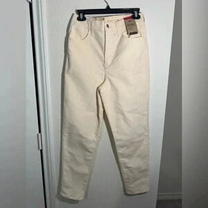 Levis NWT High Waisted Cream Corduroy Mom Jean Womens Size 28